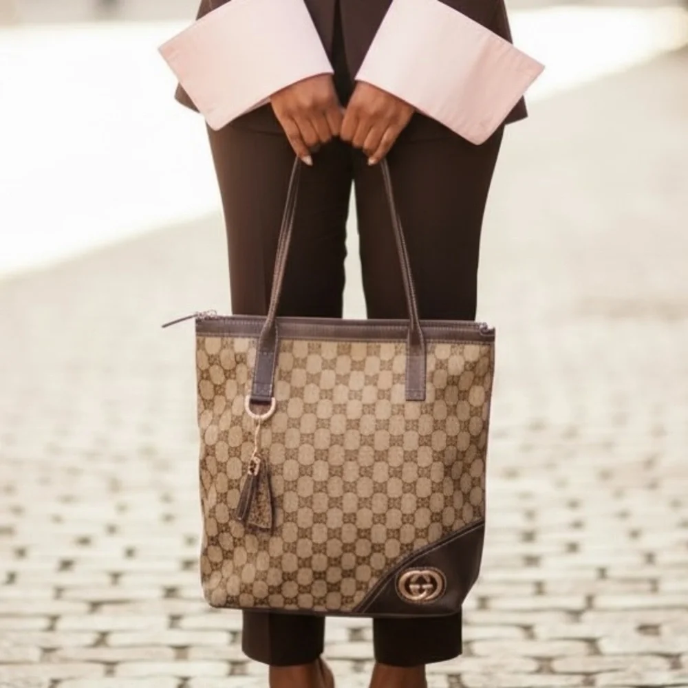 GUCCI Canvas Leather Monogram Shoulder Bag, Vintage. EUC - Picture 10 of 11